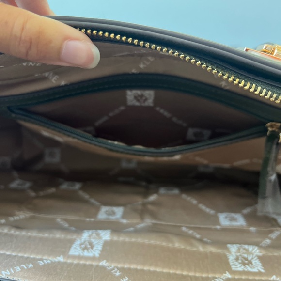 NWT Anne Klein Large Tote Bag comes in this Dark Olive color great for the fall. - Picture 5 of 6